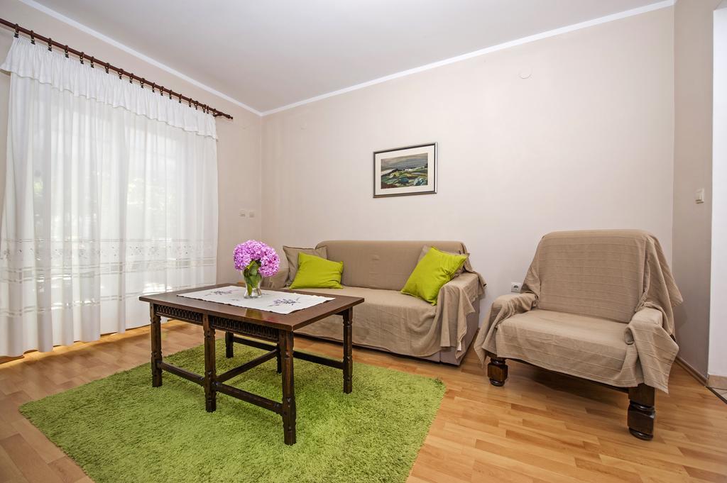 Apartments R Rovigno Esterno foto